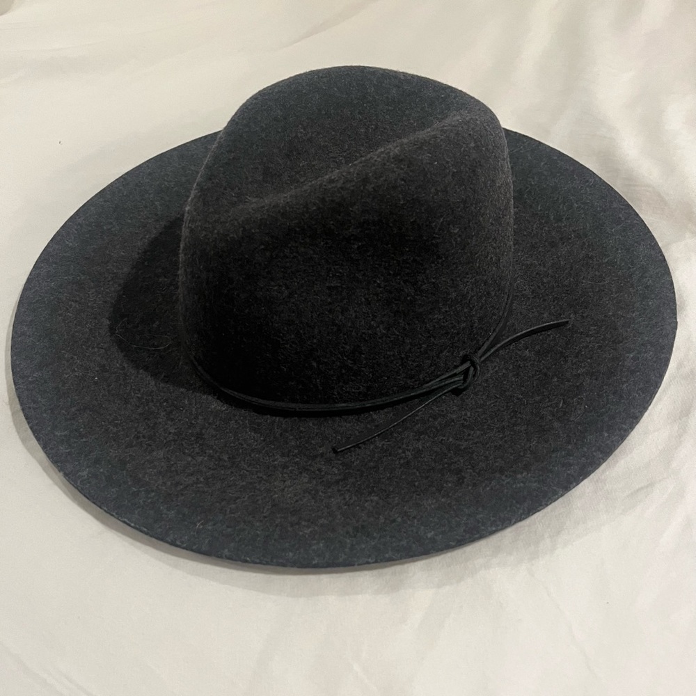 🍂 Charcoal Wool Hat